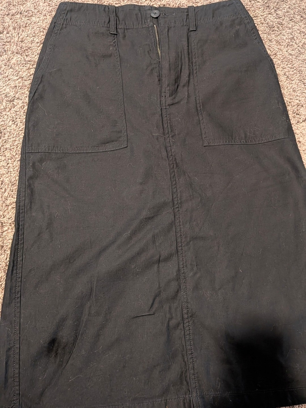 Uniqlo Black Midi Skirt with Front Patch Pockets